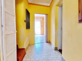 Eladó 129 m²-escsaládi ház Vác, Dunapart közeli: 144'999'000 Ft