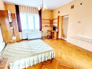 Eladó 129 m²-escsaládi ház Vác, Dunapart közeli: 144'999'000 Ft