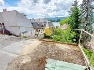 Eladó 129 m²-escsaládi ház Vác, Dunapart közeli: 144'999'000 Ft