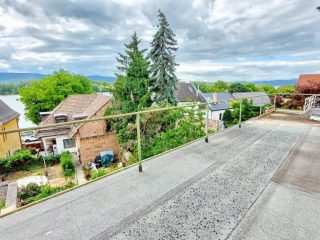 Eladó 129 m²-escsaládi ház Vác, Dunapart közeli: 144'999'000 Ft