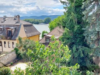 Eladó 129 m²-escsaládi ház Vác, Dunapart közeli: 144'999'000 Ft