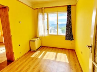 Eladó 129 m²-escsaládi ház Vác, Dunapart közeli: 144'999'000 Ft