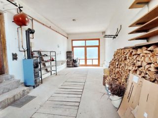 Eladó 129 m²-escsaládi ház Vác, Dunapart közeli: 144'999'000 Ft