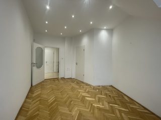 Kiadó 117 m²-essorház Vác, Eötvös utca: 450'000 Ft
