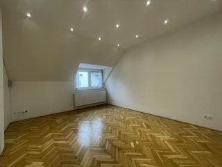 Kiadó 117 m²-essorház Vác, Eötvös utca: 450'000 Ft