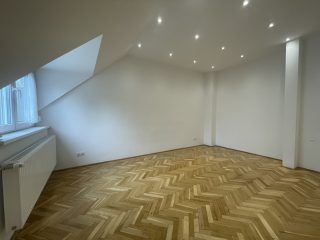 Kiadó 117 m²-essorház Vác, Eötvös utca: 450'000 Ft