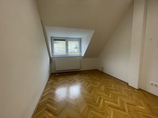 Kiadó 117 m²-essorház Vác, Eötvös utca: 450'000 Ft