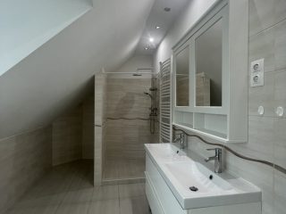 Kiadó 117 m²-essorház Vác, Eötvös utca: 450'000 Ft