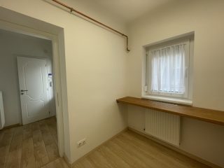 Kiadó 117 m²-essorház Vác, Eötvös utca: 450'000 Ft