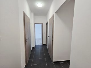 Eladó 62 m²-estársasházi lakás Vác, Harkály utca: 69'800'000 Ft