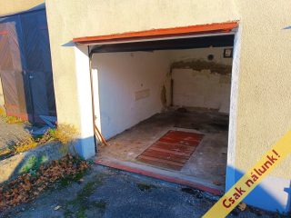 Eladó 15 m²-eskülönálló garázs Vác, Landerer utca: 10'900'000 Ft