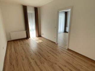 Kiadó 51 m²-estársasházi lakás Vác, Rózsa utca: 200'000 Ft
