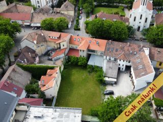 Eladó 887 m²-estelek Vác, Széchenyi István utca: 113'030'000 Ft