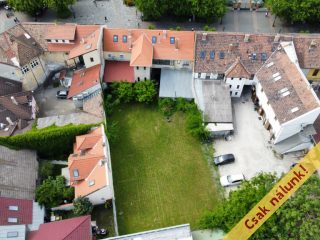 Eladó 887 m²-estelek Vác, Széchenyi István utca: 113'030'000 Ft