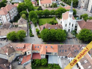 Eladó 887 m²-estelek Vác, Széchenyi István utca: 113'030'000 Ft