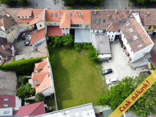 Eladó 887 m²-estelek Vác, Széchenyi István utca: 113'030'000 Ft