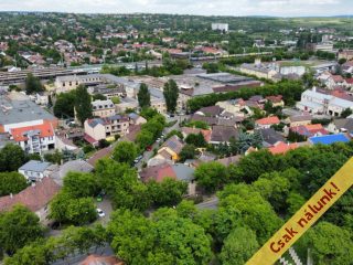 Eladó 887 m²-estelek Vác, Széchenyi István utca: 113'030'000 Ft