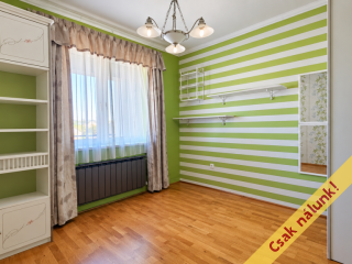 Eladó 72 m²-estársasházi lakás Vác, Széchenyi István utca: 75'900'000 Ft