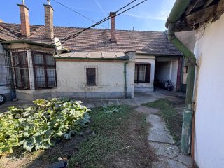 Eladó 80 m²-esházrész Vác, Szent Flórián utca: 49'900'000 Ft