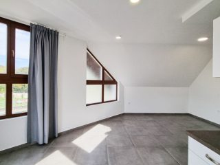 Eladó 761 m²-esüzlet üzletházban Vác, Szent László út: 580'000'000 Ft