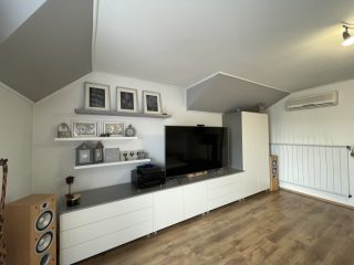 Eladó 210 m²-escsaládi ház Vác, Szivárvány utca: 179'300'000 Ft