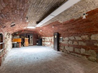 Eladó 200 m²-escsaládi ház Vác, Tímár utca: 124'900'000 Ft