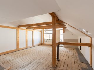 Eladó 200 m²-escsaládi ház Vác, Tímár utca: 124'900'000 Ft