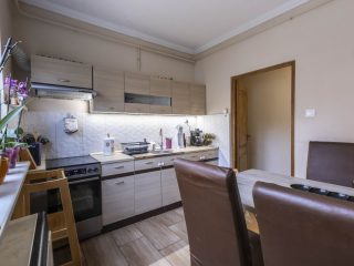 Eladó 83 m²-estársasházi lakás Vác, Vág utca: 79'900'000 Ft