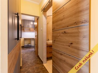 Eladó 52 m²-estársasházi lakás Vác, Vám utca: 62'000'000 Ft