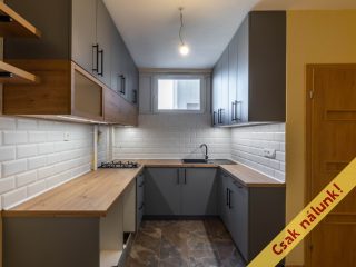 Eladó 52 m²-estársasházi lakás Vác, Vám utca: 62'000'000 Ft