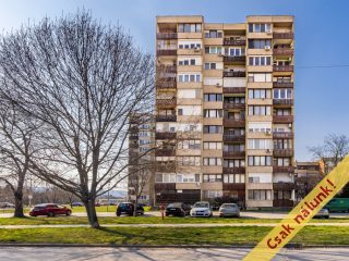 Eladó 52 m²-estársasházi lakás Vác, Vám utca: 62'000'000 Ft