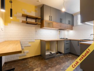 Eladó 52 m²-estársasházi lakás Vác, Vám utca: 62'000'000 Ft