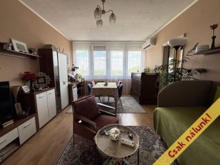 Eladó 52 m²-estársasházi lakás Vác, Vám utca: 55'900'000 Ft