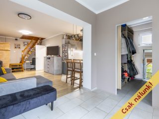 Eladó 110 m²-escsaládi ház Vác, Vizipipa köz: 118'000'000 Ft