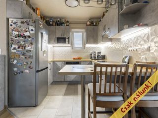Eladó 110 m²-escsaládi ház Vác, Vizipipa köz: 118'000'000 Ft