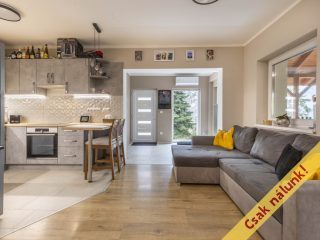 Eladó 110 m²-escsaládi ház Vác, Vizipipa köz: 118'000'000 Ft