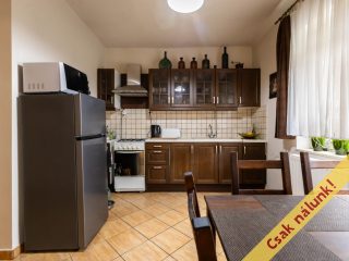Eladó 77 m²-escsaládi ház Váchartyán, Vörösmarty utca: 64'900'000 Ft