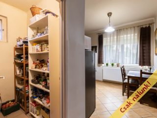 Eladó 77 m²-escsaládi ház Váchartyán, Vörösmarty utca: 64'900'000 Ft