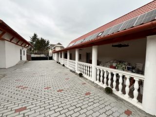 Eladó 300 m²-escsaládi ház Vasad, Panzió: 179'900'000 Ft