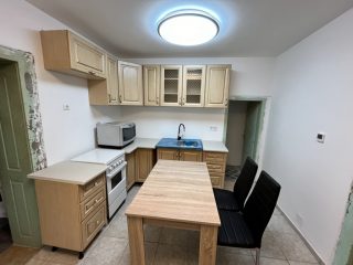 Eladó 300 m²-escsaládi ház Vasad, Panzió: 179'900'000 Ft