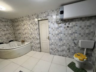 Eladó 300 m²-escsaládi ház Vasad, Panzió: 179'900'000 Ft