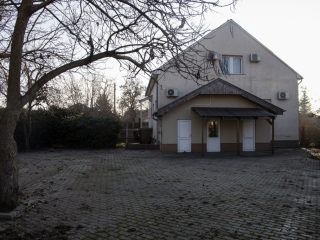 Eladó 380 m²-escsaládi ház Vecsés, Befektetés: 170'000'000 Ft