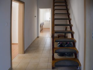 Eladó 380 m²-escsaládi ház Vecsés, Befektetés: 170'000'000 Ft