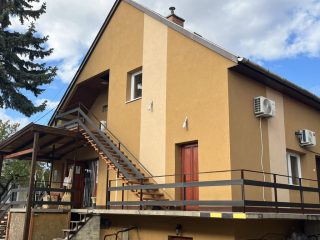 Eladó 267 m²-escsaládi ház Vecsés, Jó befektetés: 119'900'000 Ft