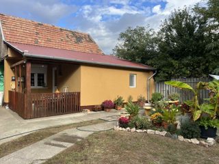 Eladó 267 m²-escsaládi ház Vecsés, Jó befektetés: 119'900'000 Ft