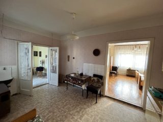 Eladó 95 m²-escsaládi ház Vecsés, Központ közeli: 81'900'000 Ft