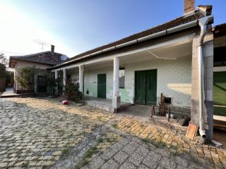 Eladó 95 m²-escsaládi ház Vecsés, Központ közeli: 81'900'000 Ft