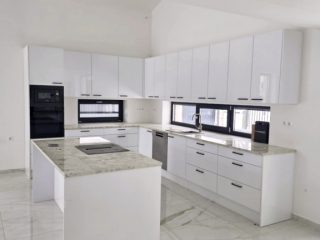 Eladó 242 m²-escsaládi ház Vecsés, Magdolna utca: 245'000'000 Ft