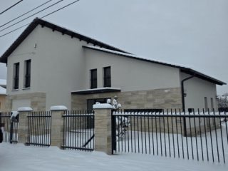 Eladó 242 m²-escsaládi ház Vecsés, Magdolna utca: 245'000'000 Ft