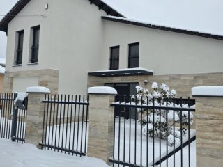 Eladó 242 m²-escsaládi ház Vecsés, Magdolna utca: 245'000'000 Ft